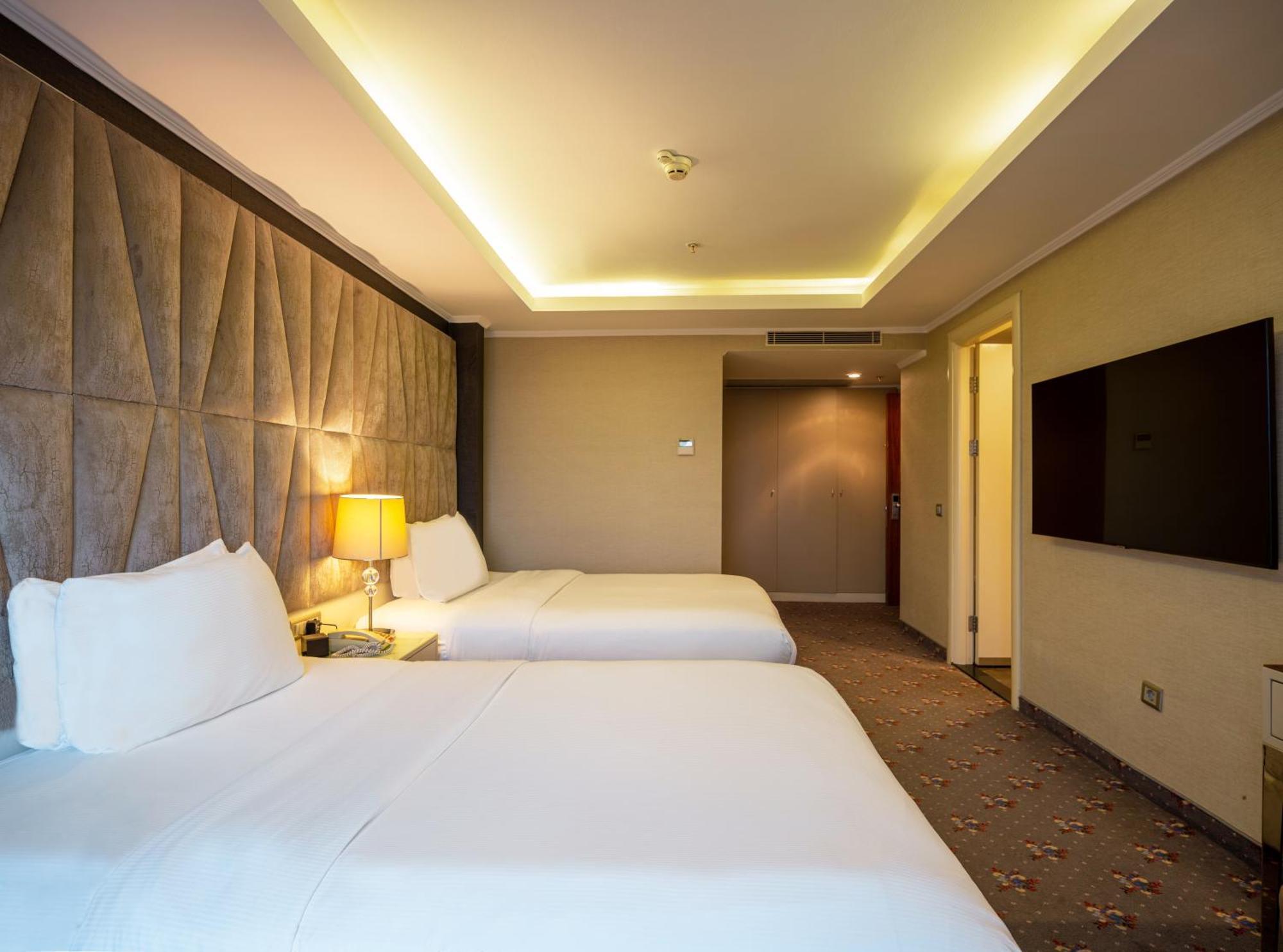 Doubletree By Hilton Izmir - Alsancak Esmirna Exterior foto