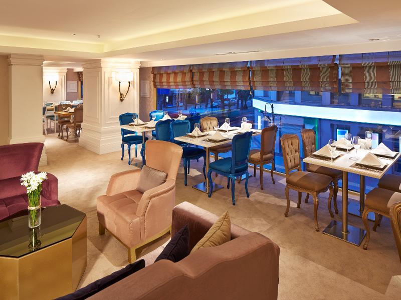Doubletree By Hilton Izmir - Alsancak Esmirna Exterior foto